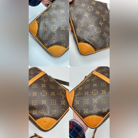 Louis Vuitton Danube PM Monogram Crossbody Unisex - Picture 10 of 16